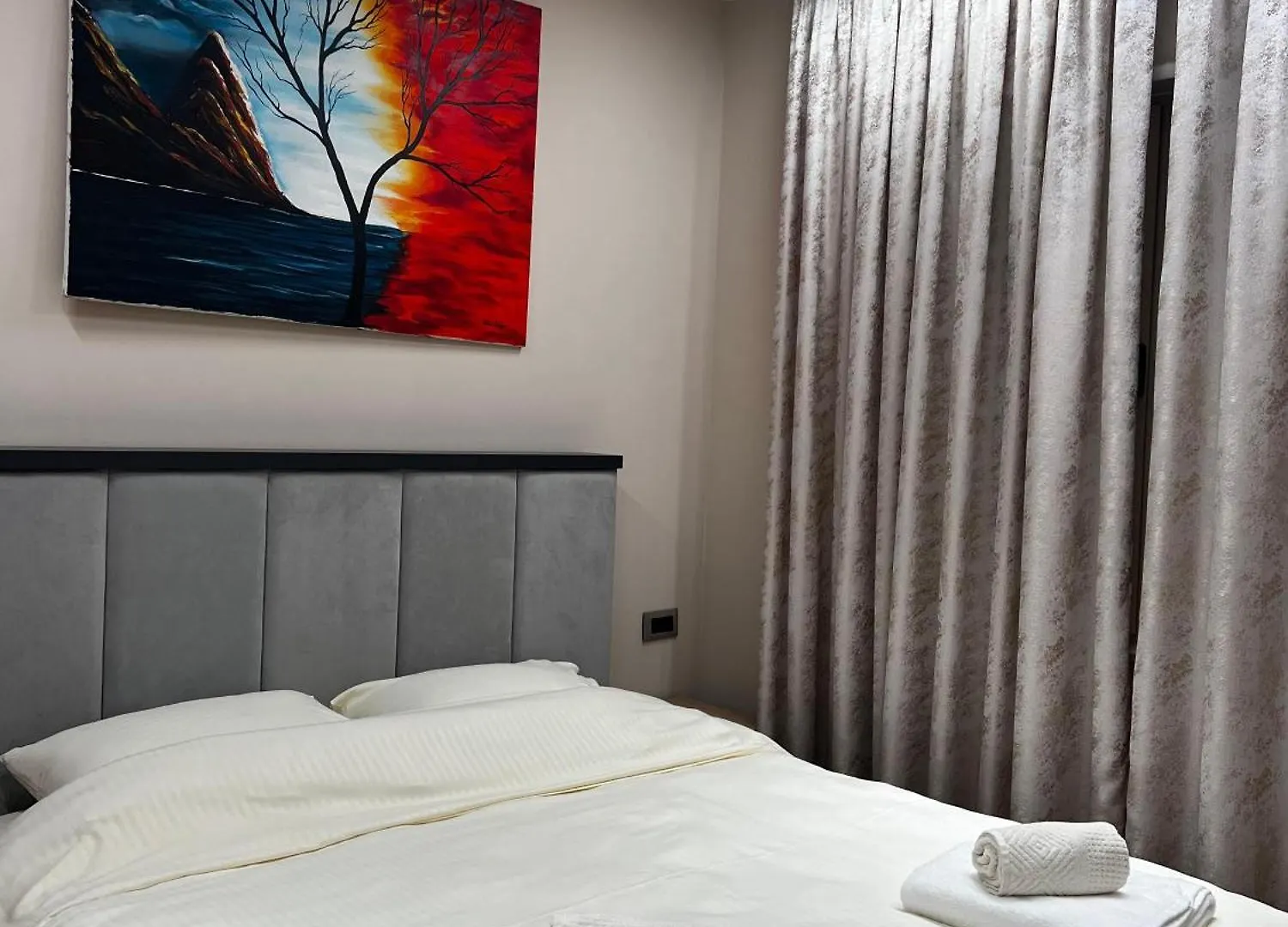 Urban Elderwood Haven Apartment Tirana